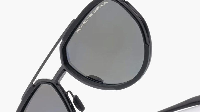 Porsche Design P´8994 sunglasses feature a hybrid stainless steel and RXP® frame with VISION DRIVE™ polarized lens technology.