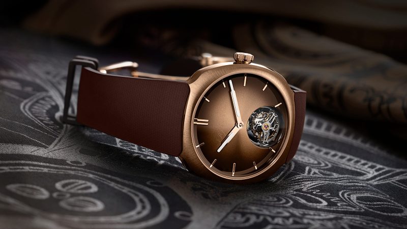 H. Moser & Cie. Streamliner Tourbillon Pierre Gasly watch with chocolate fumé dial, red gold case, and exclusive racing-inspired design.