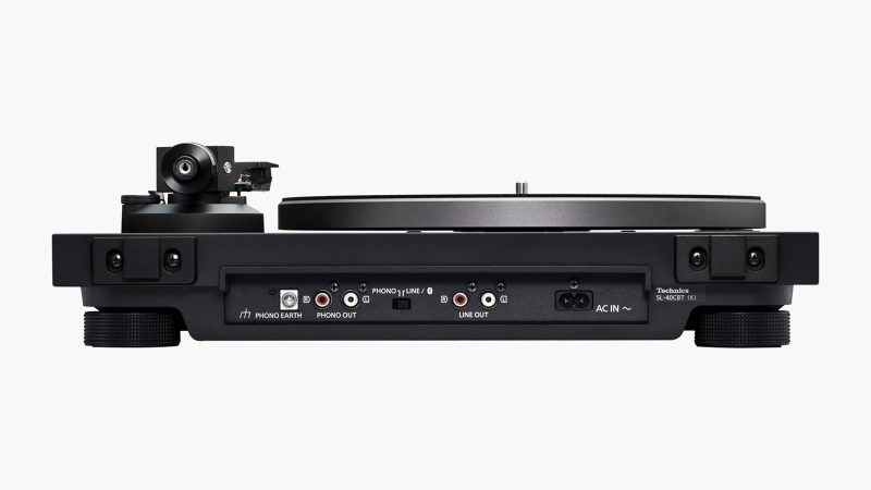Technics SL-40CBT Bluetooth turntable with direct-drive motor, HDMI-like MDF chassis in Terracotta, integrated phono stage, and stylish modern finish.
