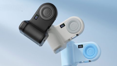 This Smartphone Grip Doubles As A Power Bank And Tripod