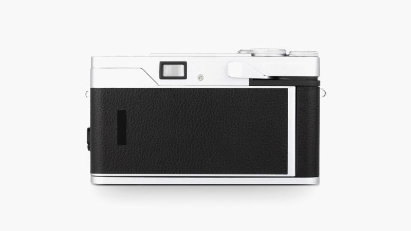 Lomo MC-A 35 mm Film Camera available in black and silver metal with retractable 32 mm f/2.8 lens and built-in flash.