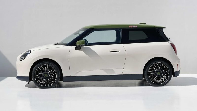 The MINI Paul Smith Edition in Inspired White with contrast Nottingham Green roof and Paul Smith’s signature stripe details.