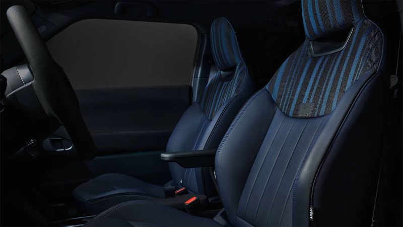 The MINI Paul Smith Edition in Inspired White with contrast Nottingham Green roof and Paul Smith’s signature stripe details.