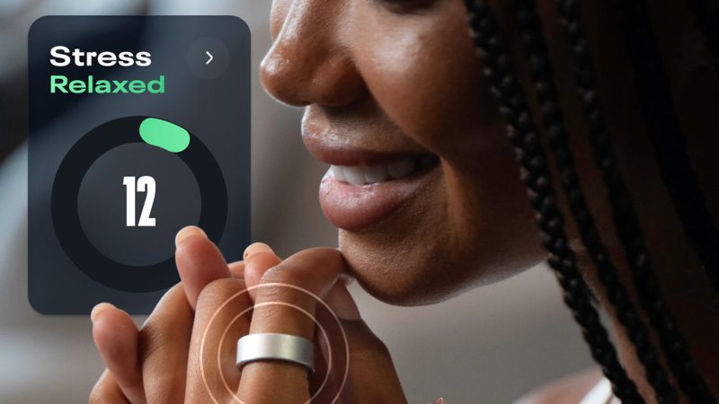 The Reebok Smart Ring measures health metrics and displays the app integration.