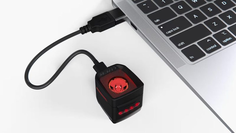The Trek Flare R City Rear Bike Light is designed for daytime visibility and urban safety.