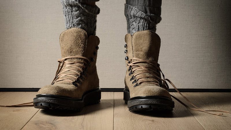 hardgraft Big Boots in premium vegetable-tanned Italian leather with rugged crepe sole and over-tongue lacing, handcrafted in Italy.