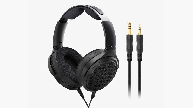 The FiiO Jade Audio JT7 planar magnetic headphones with lightweight design, premium tuning, and high-fidelity sound performance.