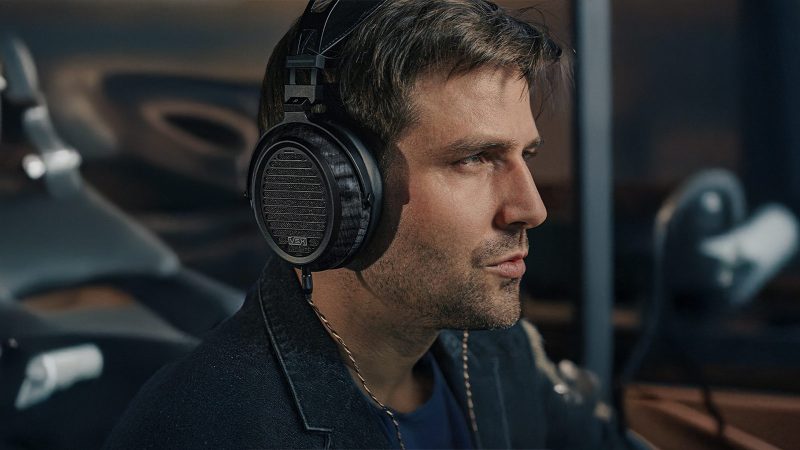 Steven Slate Audio VSX Immersion One open-back planar magnetic headphones with maple-wood earcups and premium aluminum frame.