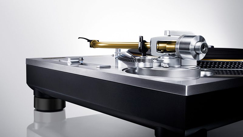 The Technics Limited Edition SL-1200/1210G Master Edition turntable features a premium metallic finish, precision controls, and a high-end tonearm design.