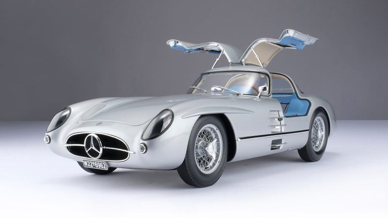 The Amalgam Collection scale model of the Mercedes‑Benz 300 SLR Uhlenhaut Coupe features ultra-detailed craftsmanship, silver bodywork, and historically accurate automotive design.