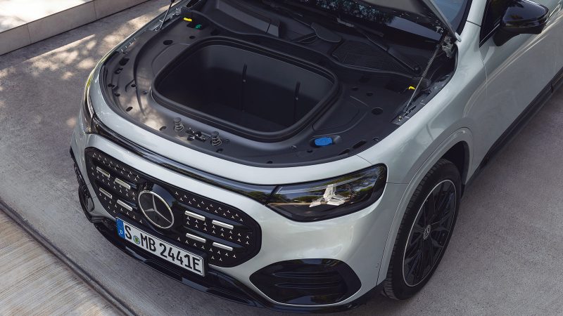 The 2026 Mercedes-Benz GLB features a bold design and a panoramic roof.