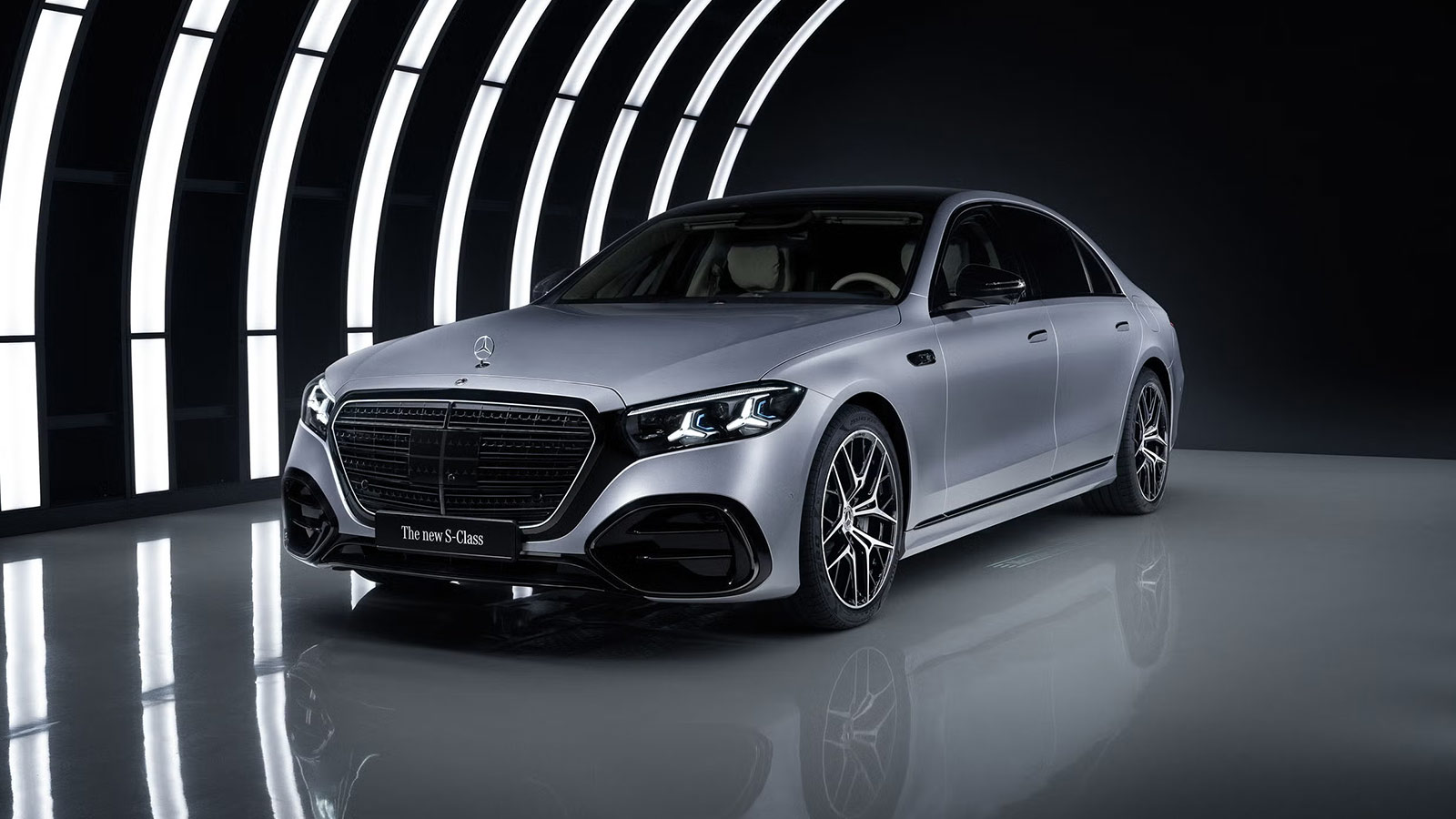 New S‑Class Emerges with More Flash and Tech