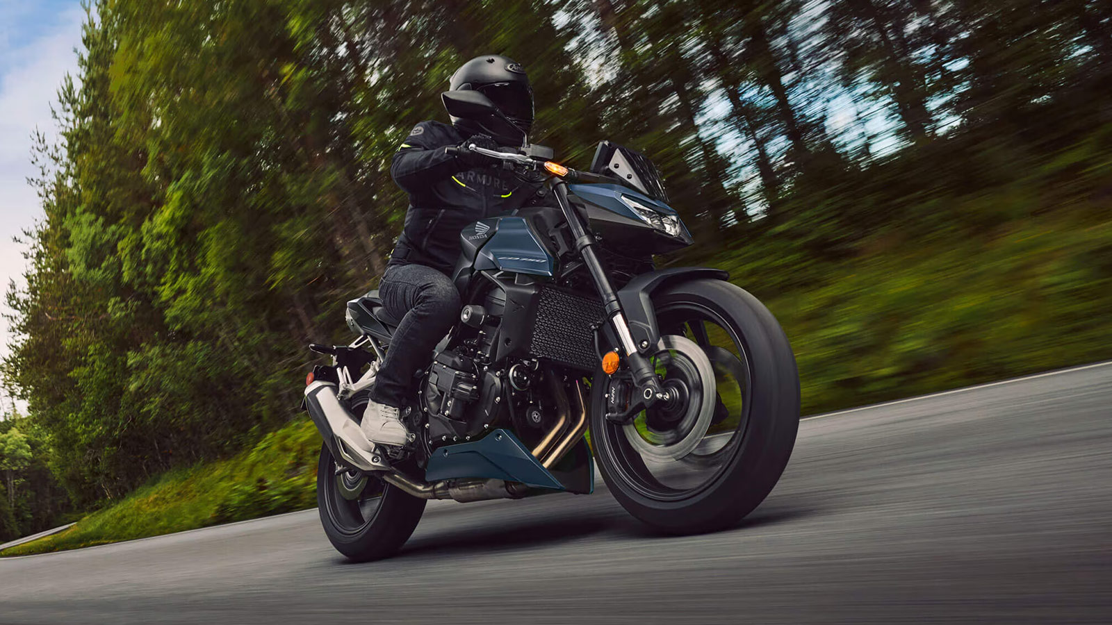 Honda CB750 Hornet Adds E‑Clutch to Keep Riders in Control