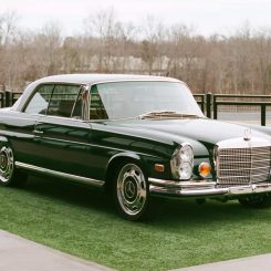 Retro Designs Transforms a 1969 Mercedes 280 SE with a Modern V8 Punch