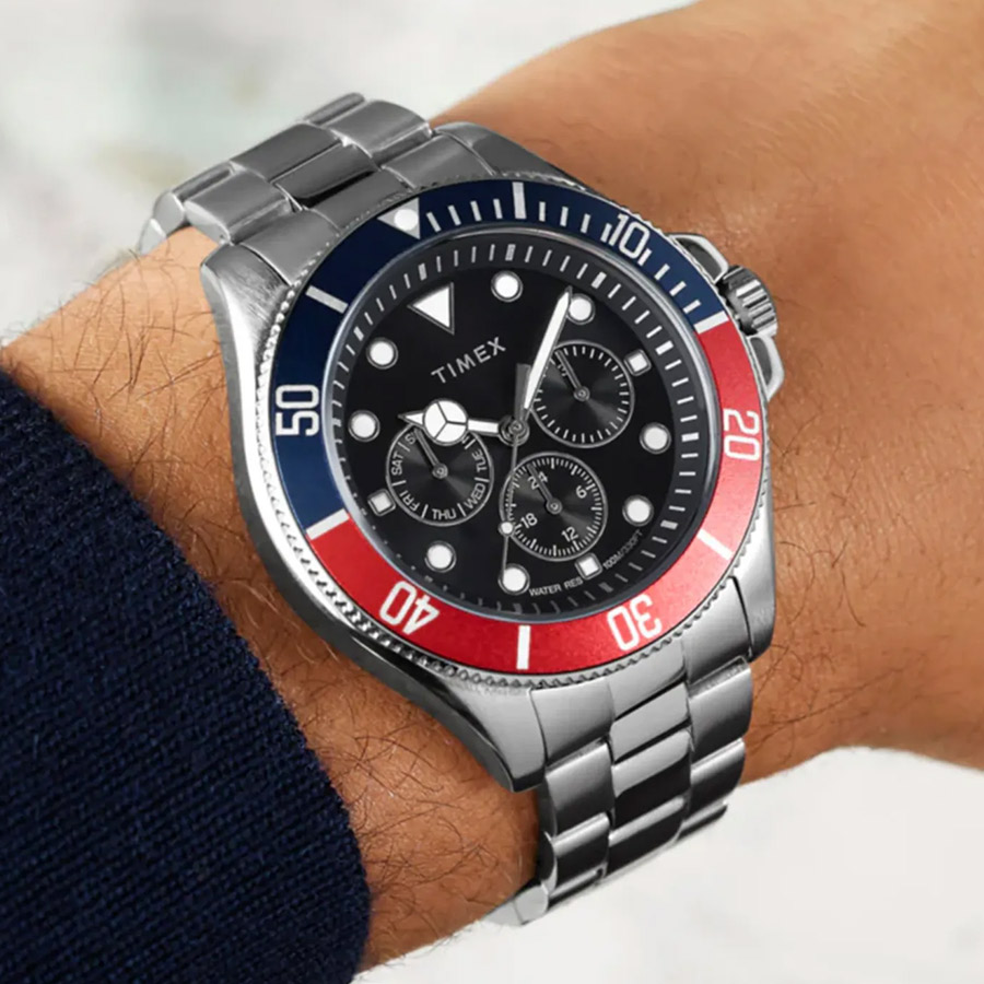Timex updates its Harborside Coast watch with dive‑ready functionality
