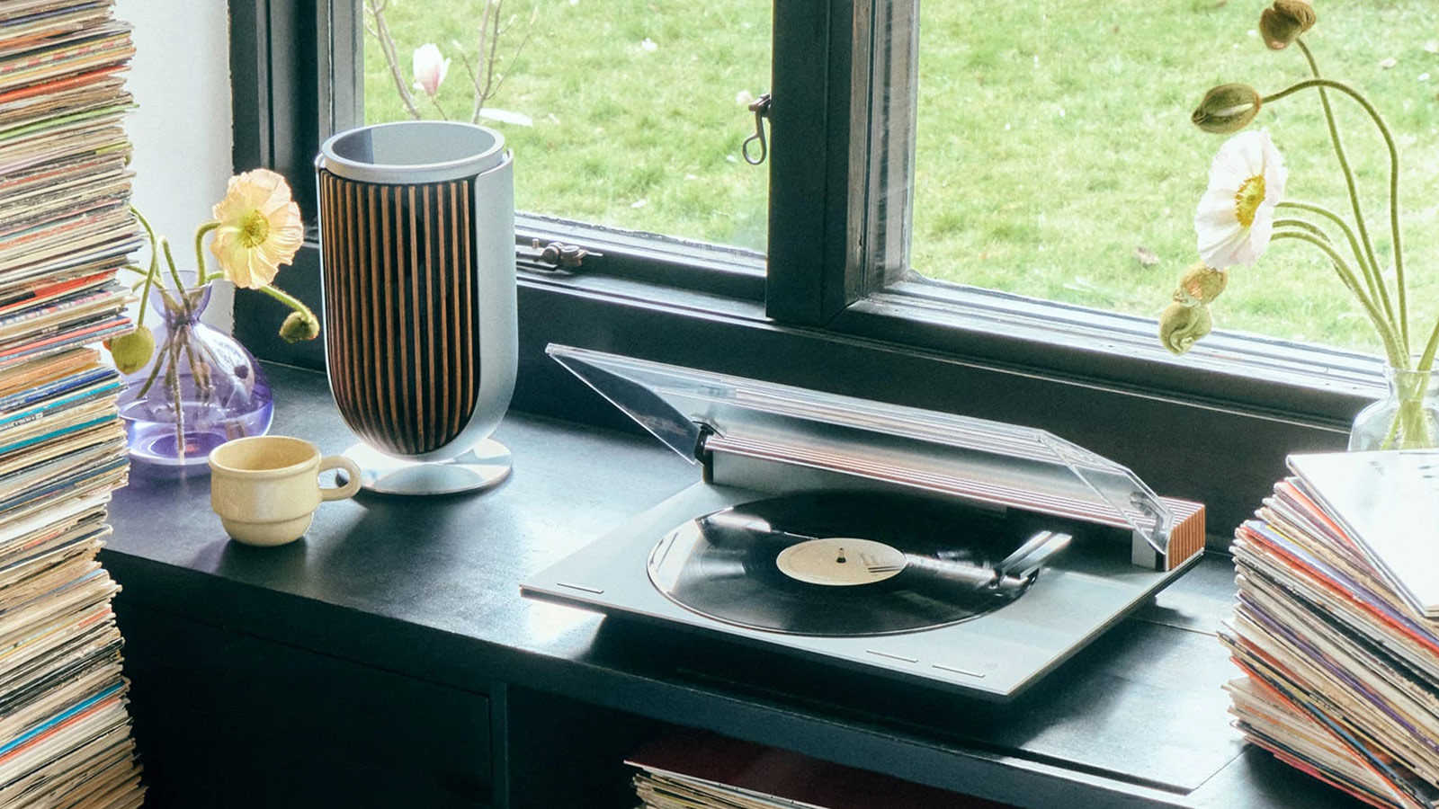 Bang & Olufsen Beosystem 3000c Revives a Vinyl Icon