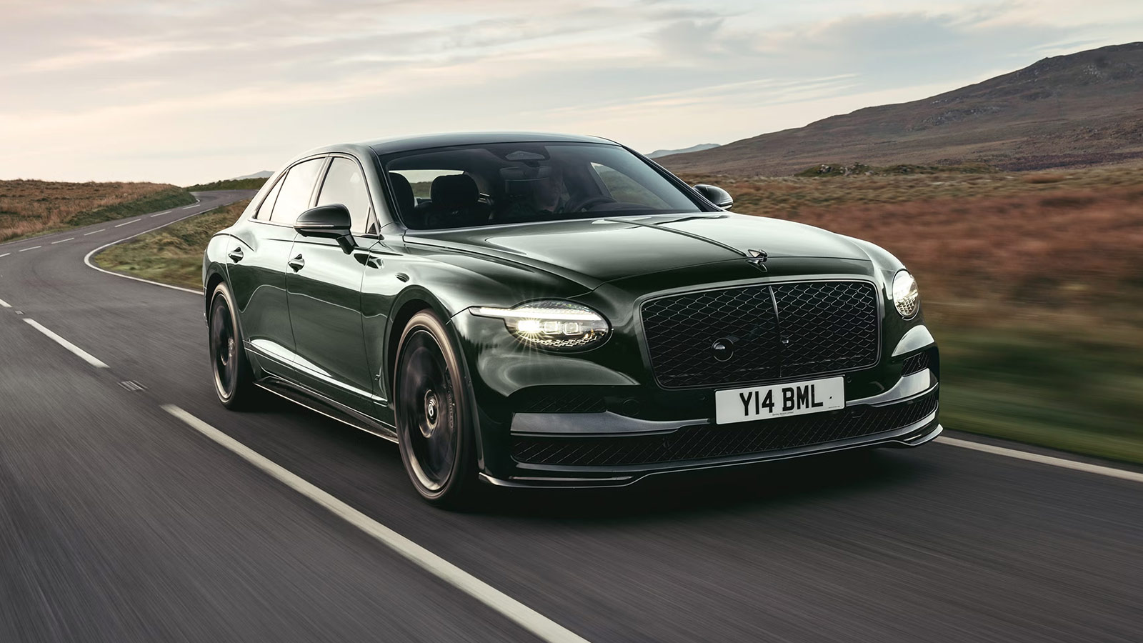 Bentley Flying Spur Gains a Cleaner Look and a 680-HP S Model