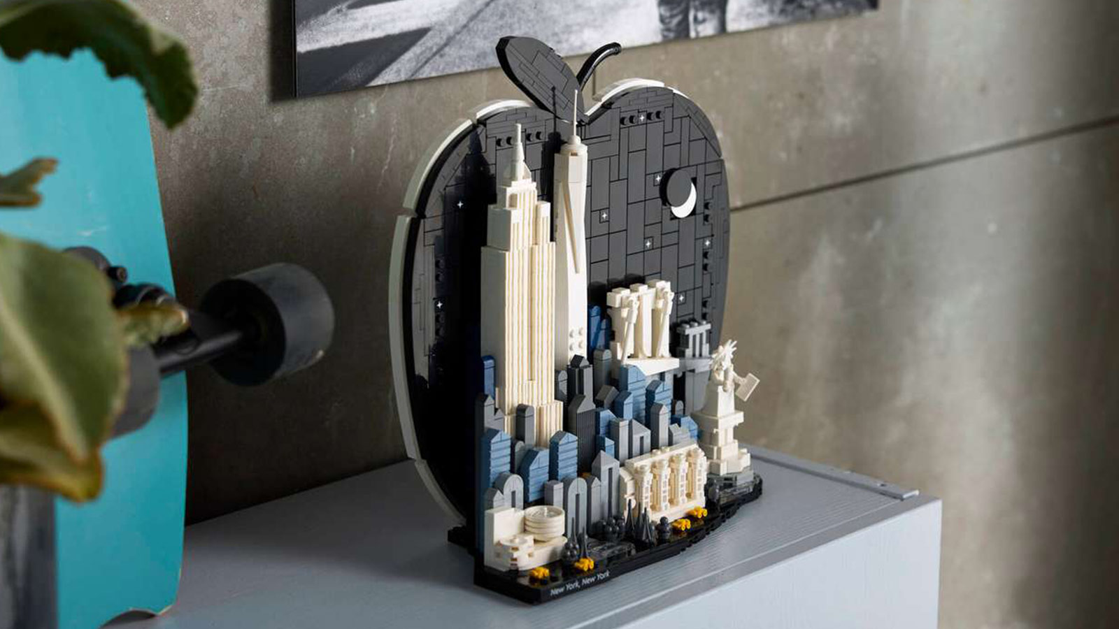 LEGO’s New York City Set Turns the Big Apple into a Displayable Sculpture