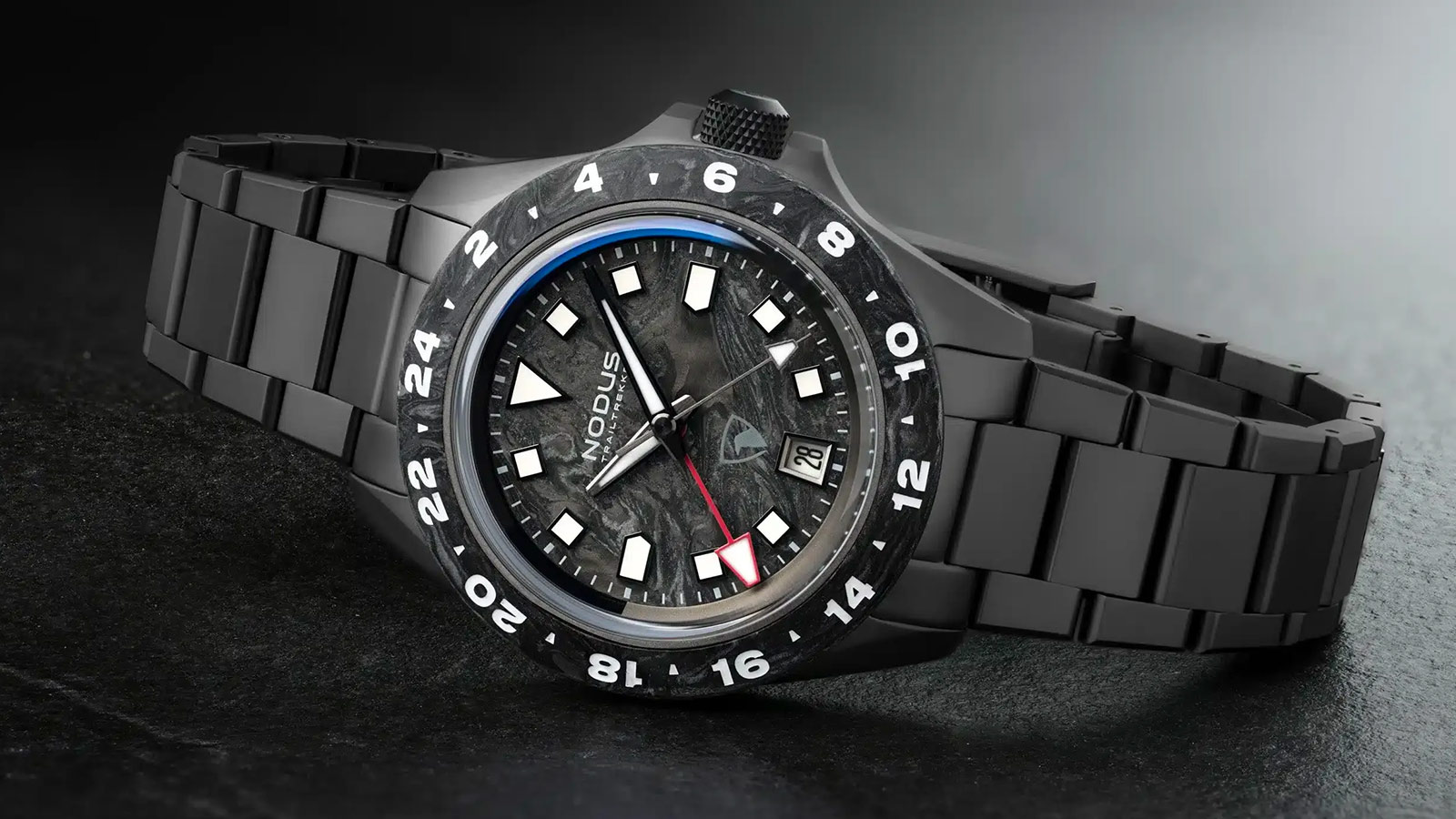 Nodus × Raven TrailTrekker Makes Carbon Legible