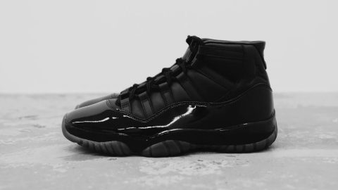 COMME des GARÇONS Strips the Air Jordan 11 to Black or White