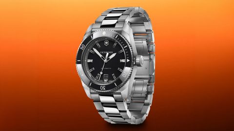 Victorinox Rebuilds the Maverick at 39mm