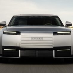 Jaguar Type 01 Begins a 1,015-HP Reinvention