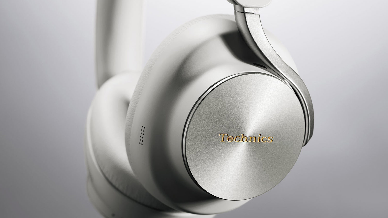 Technics A1000 Puts Magnetic Fluid in Headphones