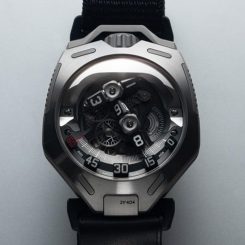 URWERK UR-300 Rebuilds the Wandering-Hour Watch